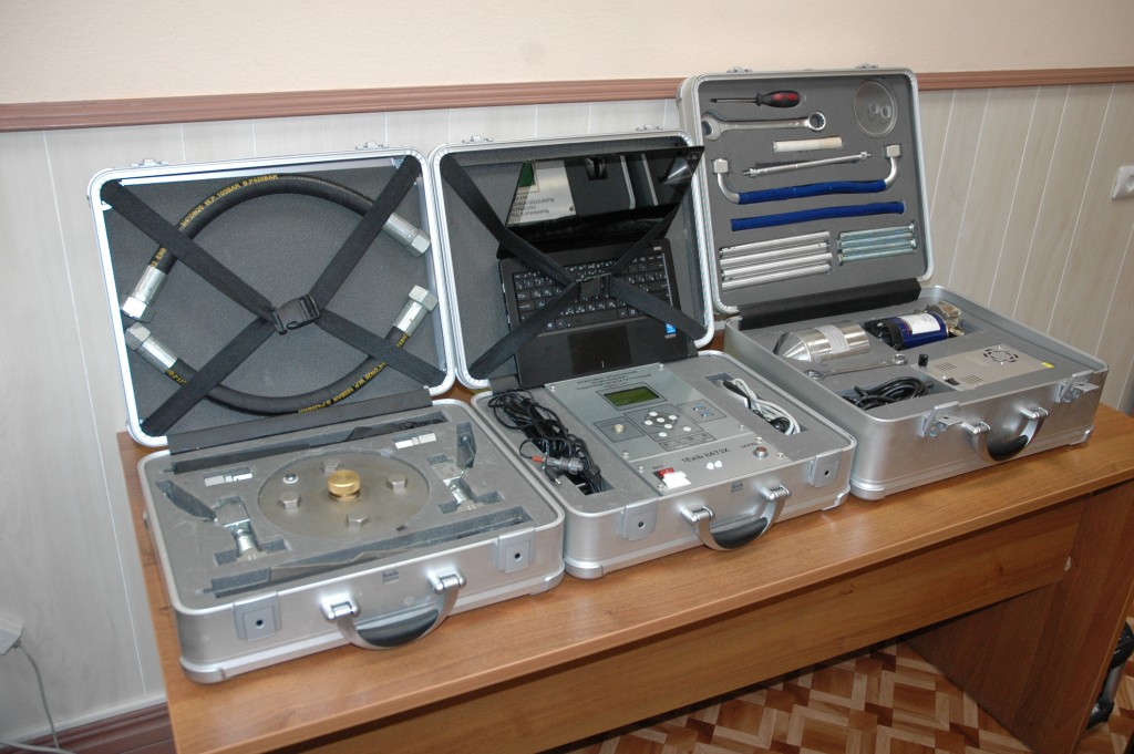 Влагомер эталонный (компаратор) товарной нефти поточный УДВН-1эп