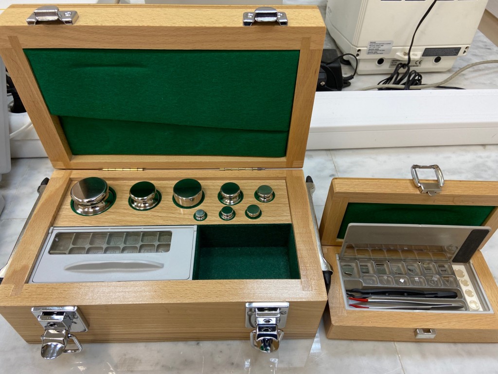 Вторичный эталон единицы массы от 1 мг до 1 кг